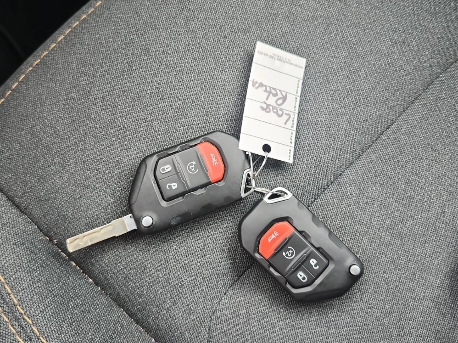 Keys/Fobs/Manual Photo