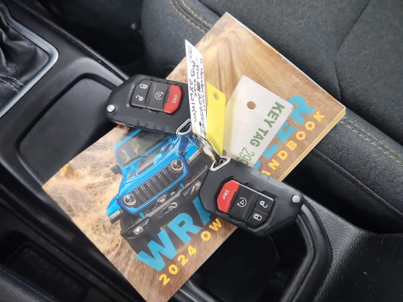 Keys/Fobs/Manual Photo