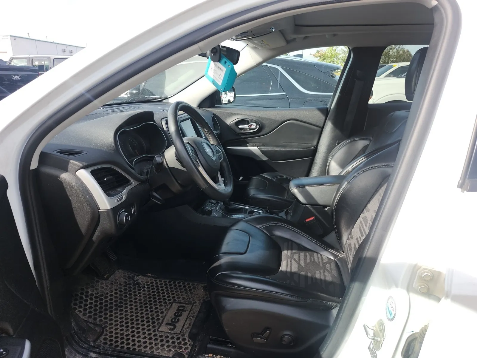 Front Interior Photo
