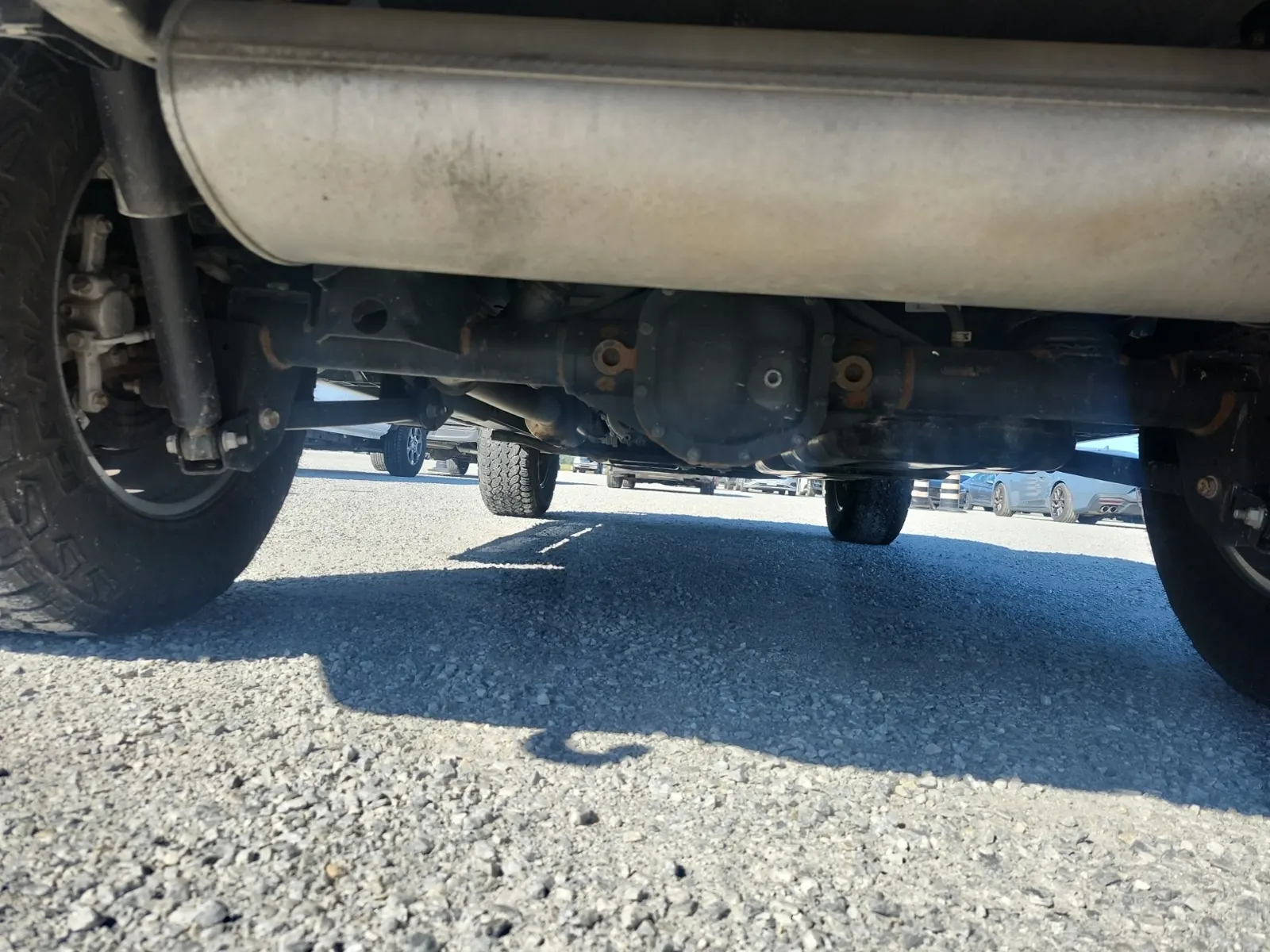 Undercarriage - Rear Photo