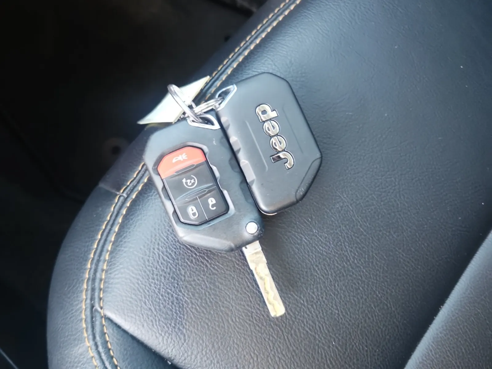 Keys/Fobs/Manual Photo