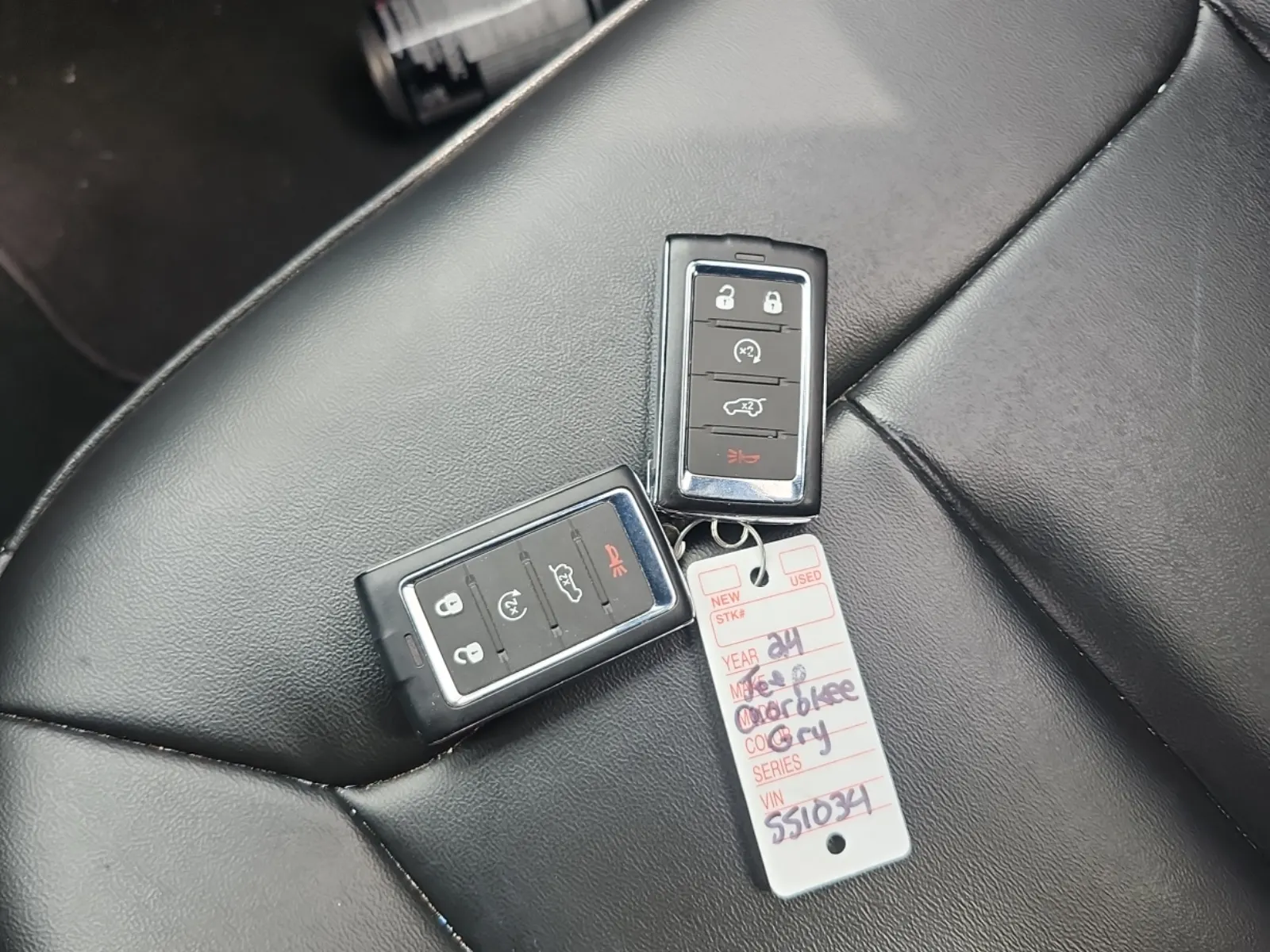 Keys/Fobs/Manual Photo