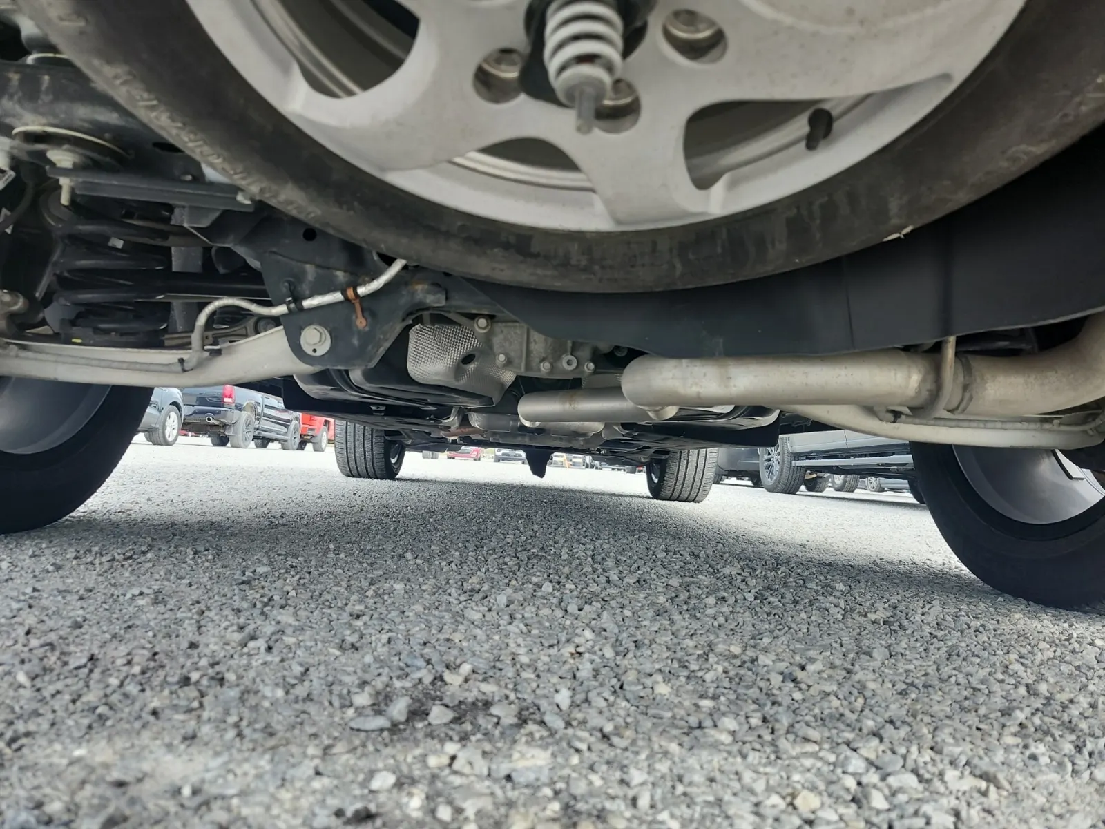 Undercarriage - Rear Photo