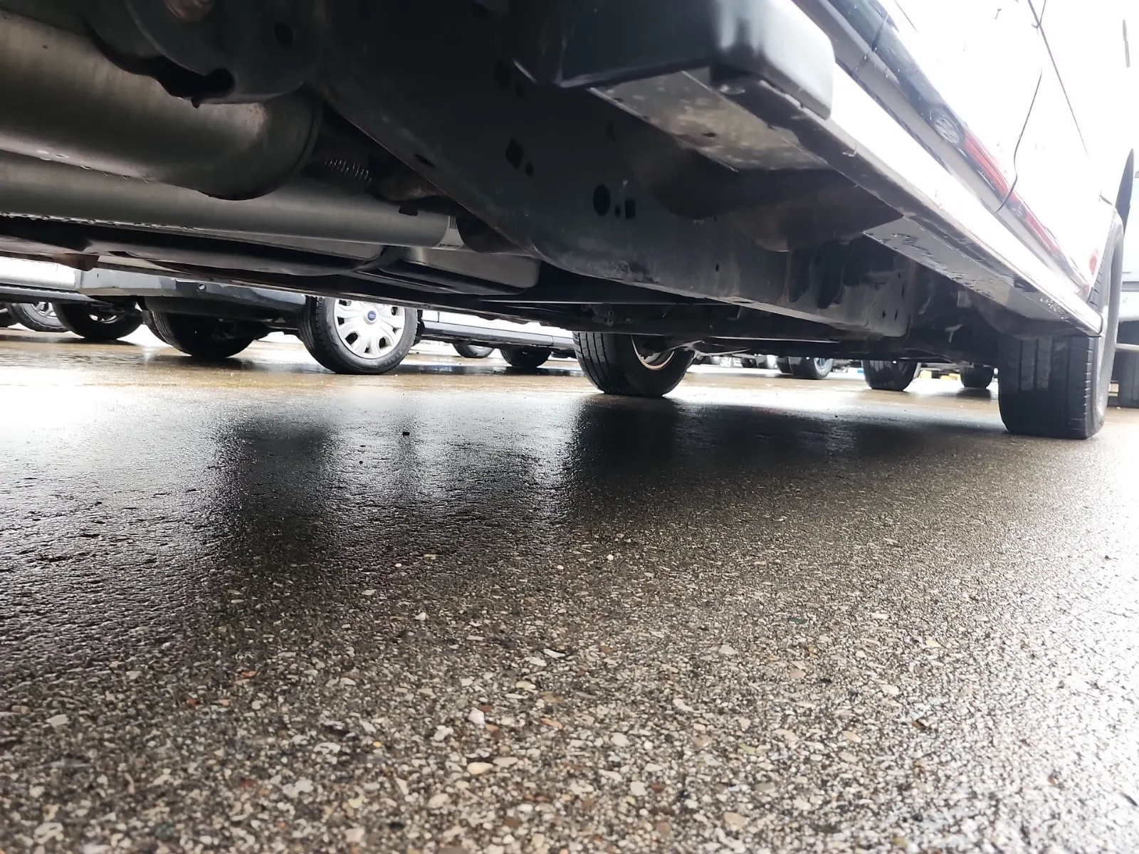 Undercarriage - Passenger Photo