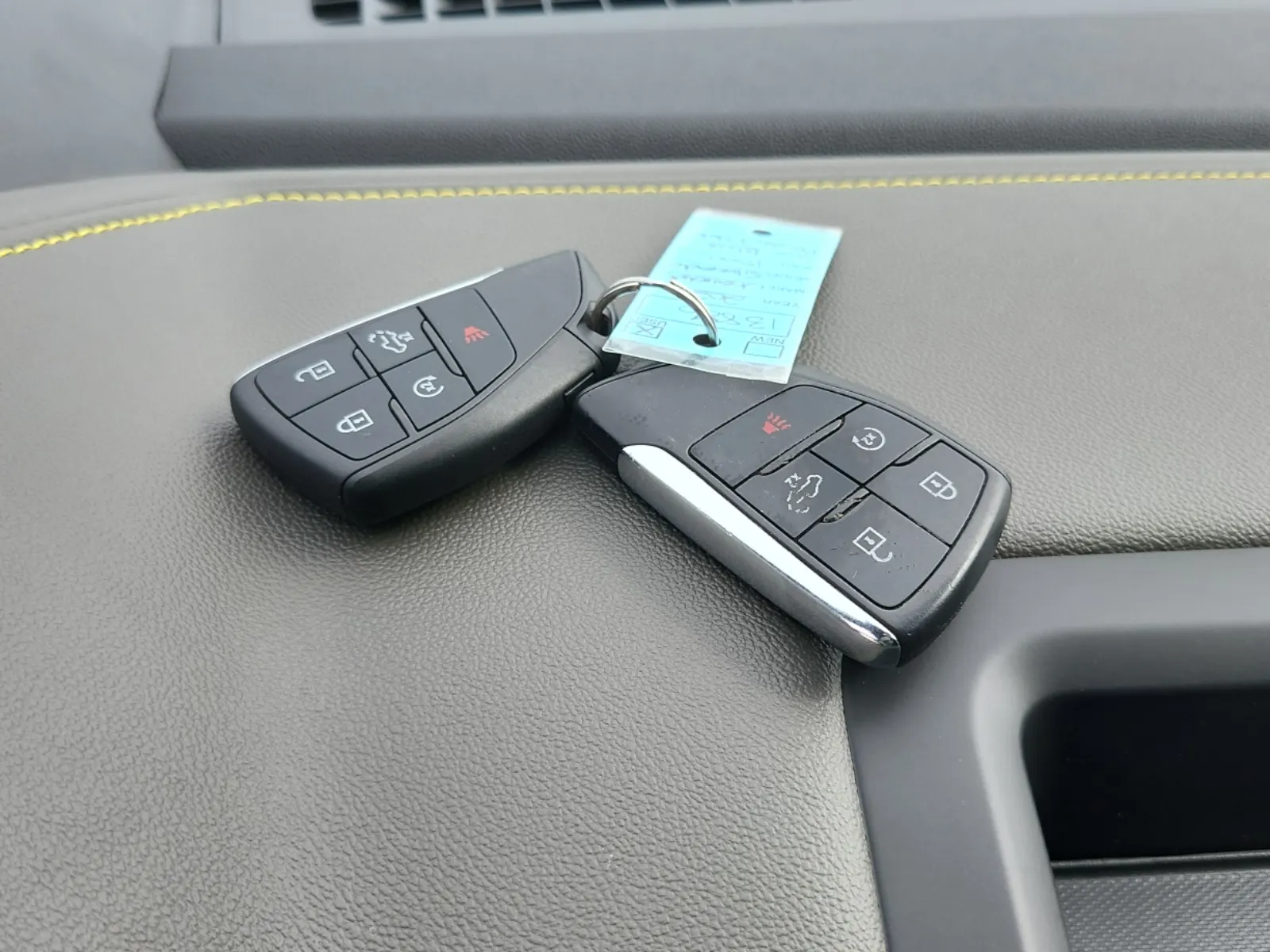 Keys/Fobs/Manual Photo