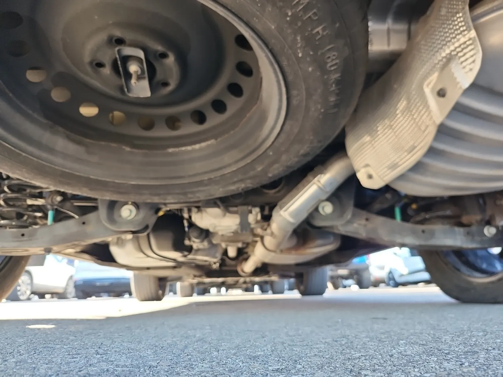 Undercarriage - Rear Photo
