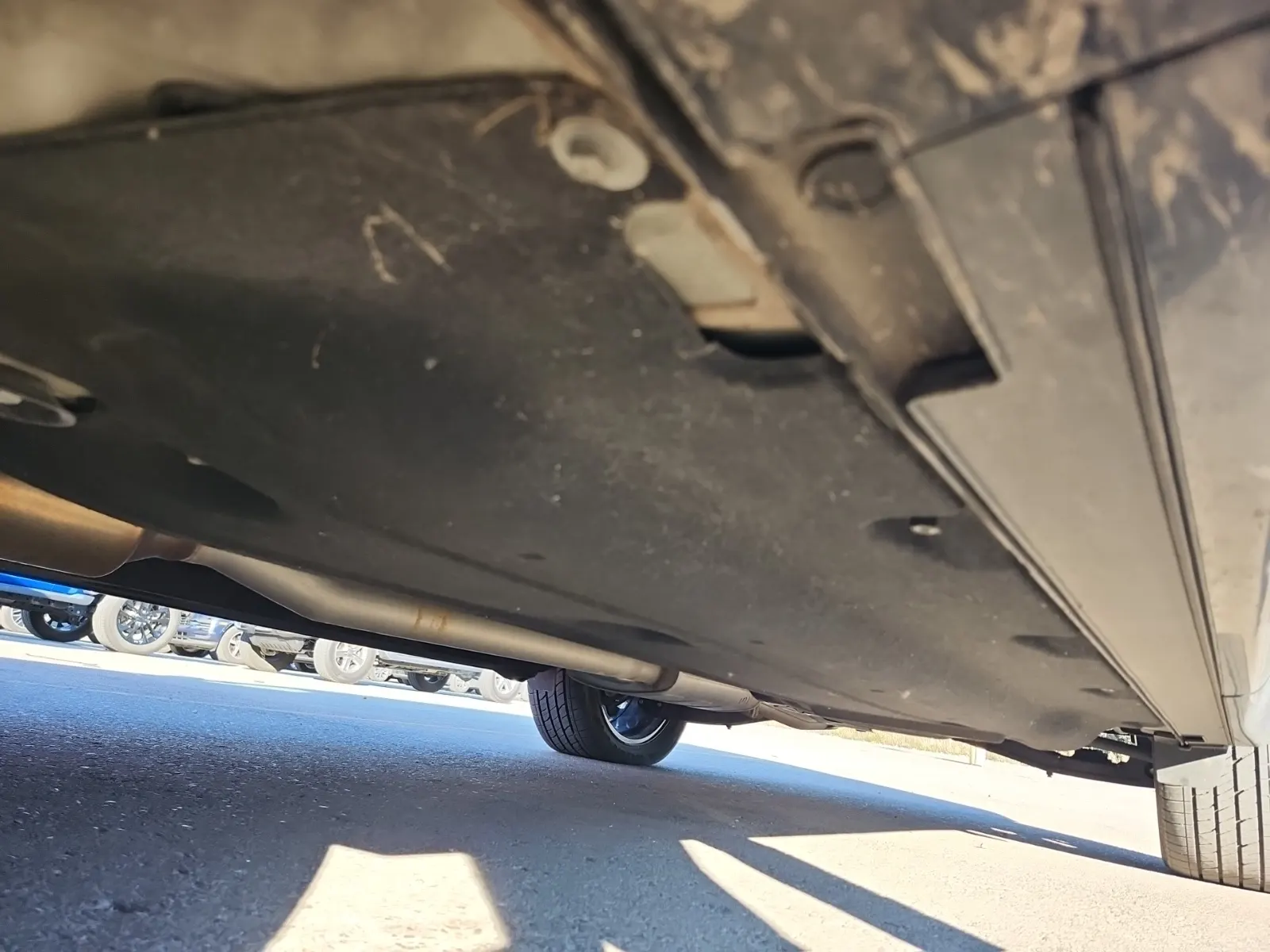 Undercarriage - Driver Photo