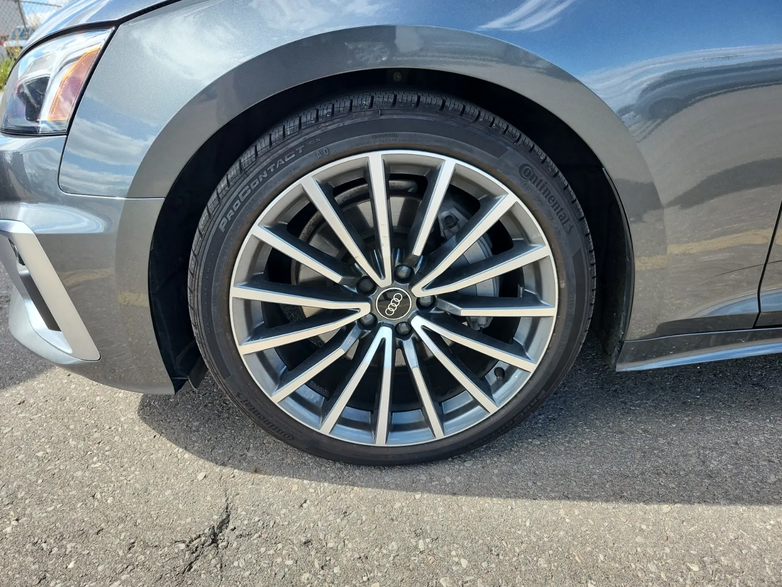 Front driver wheel/tire photo