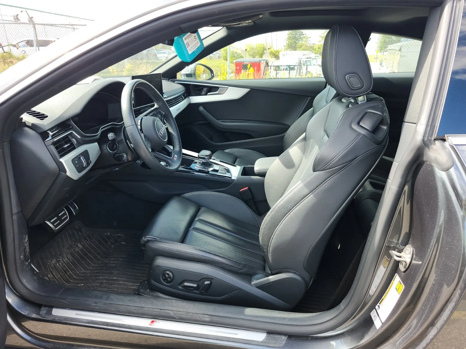 Front Interior Photo