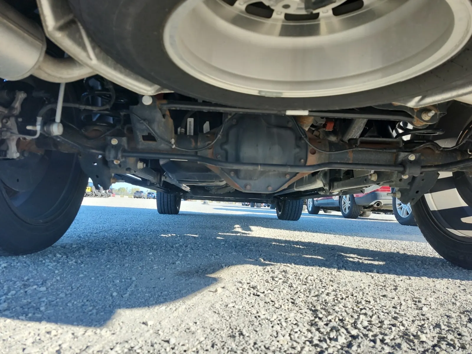 Undercarriage - Rear Photo