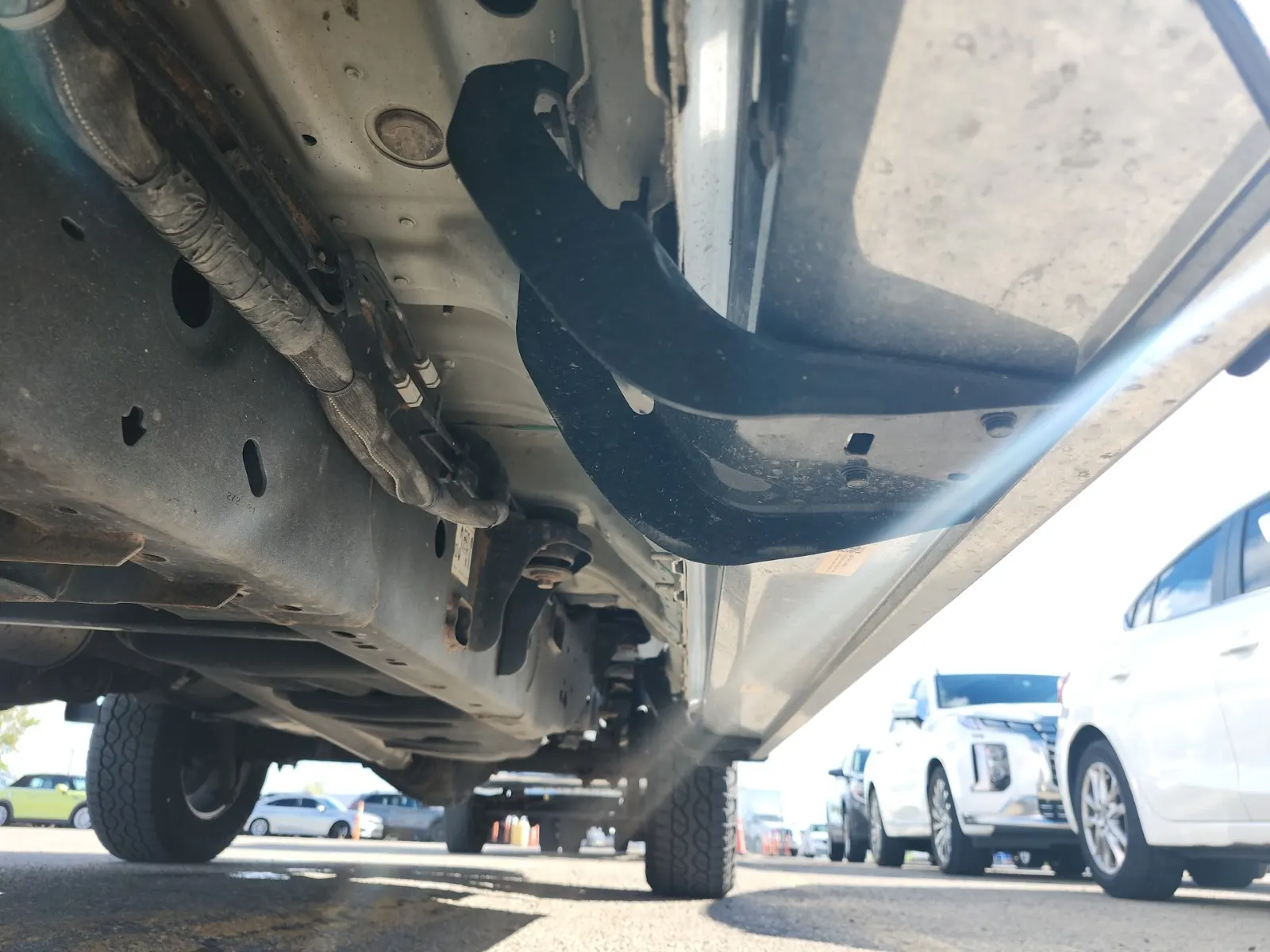 Undercarriage - Driver Photo