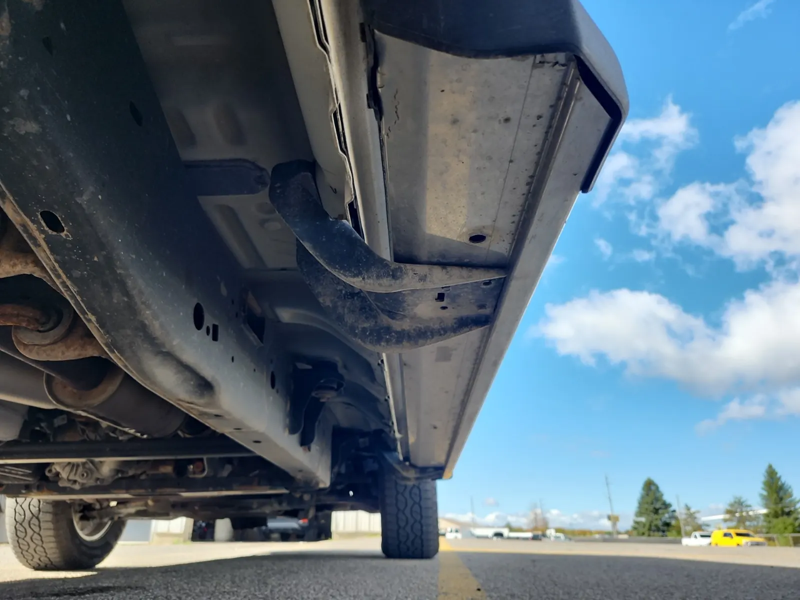 Undercarriage - Passenger Photo