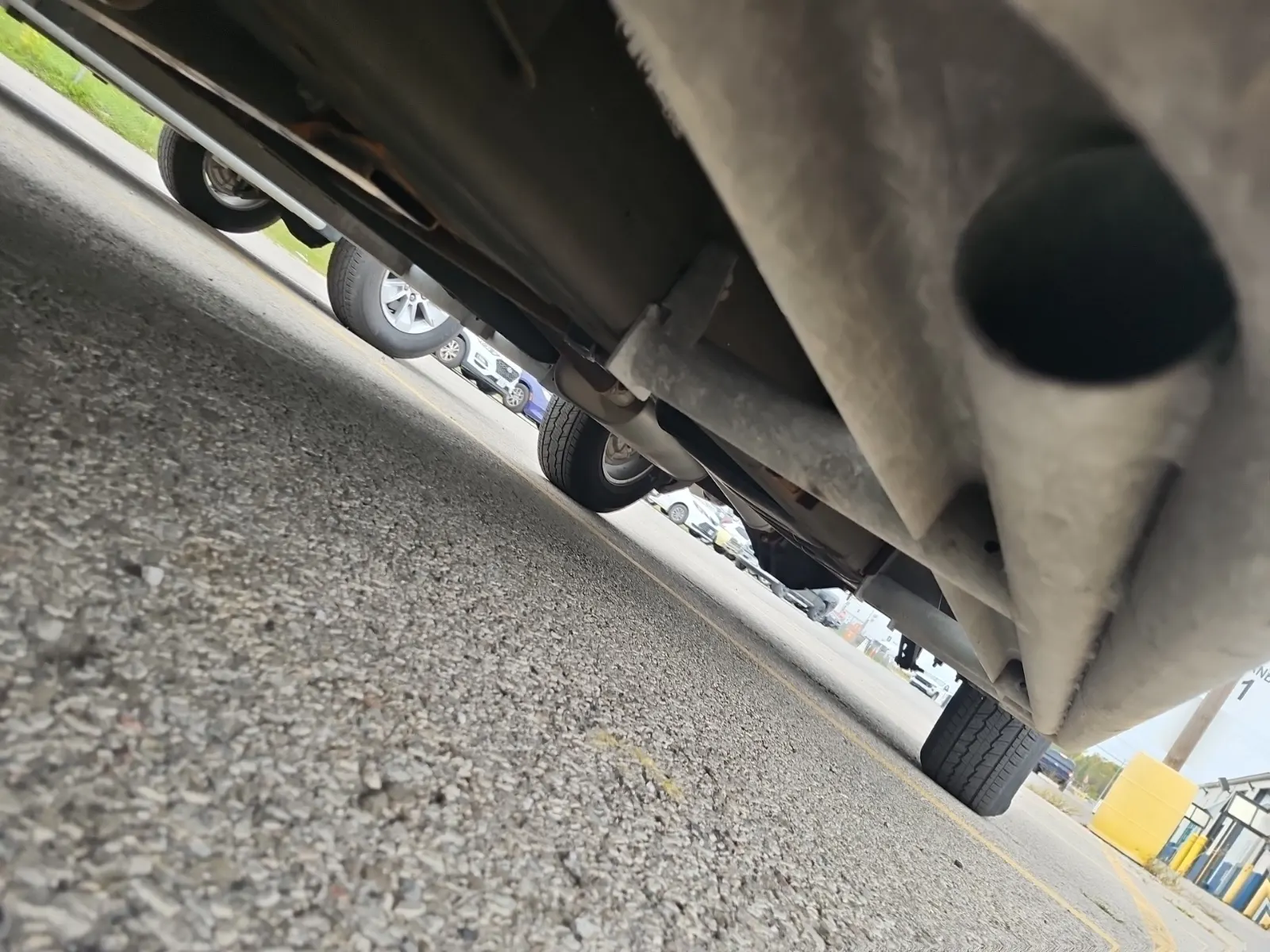 Undercarriage - Driver Photo
