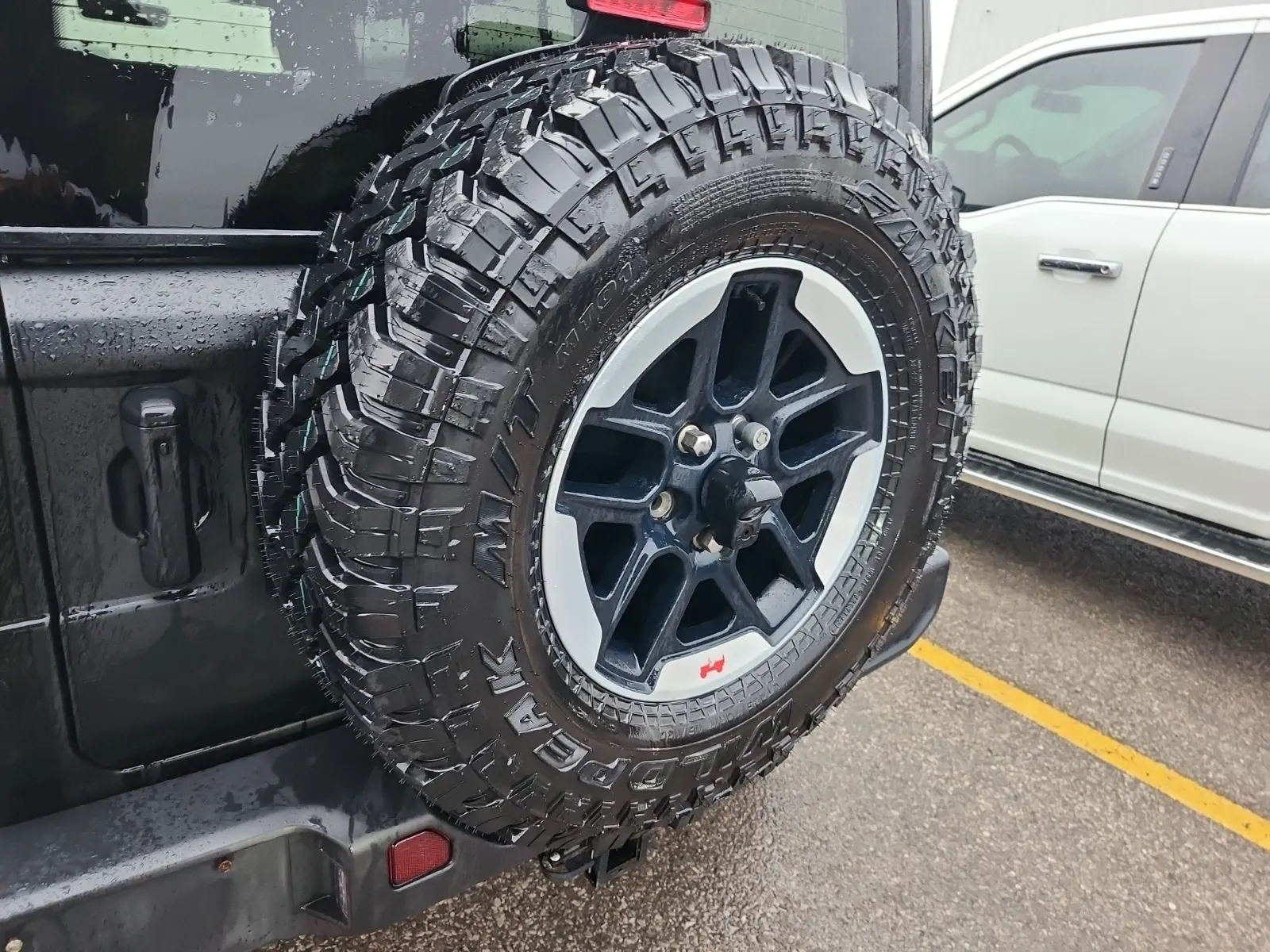 Spare Tire & Wheel Photo
