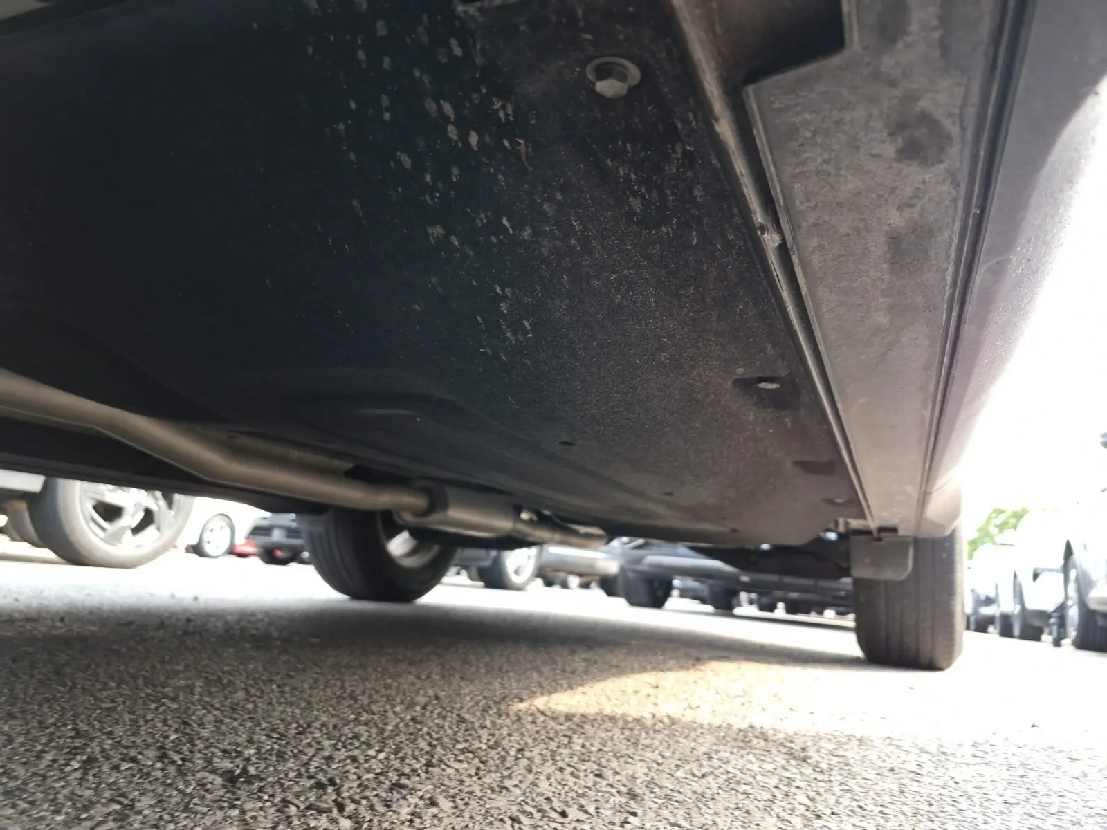 Undercarriage - Driver Photo