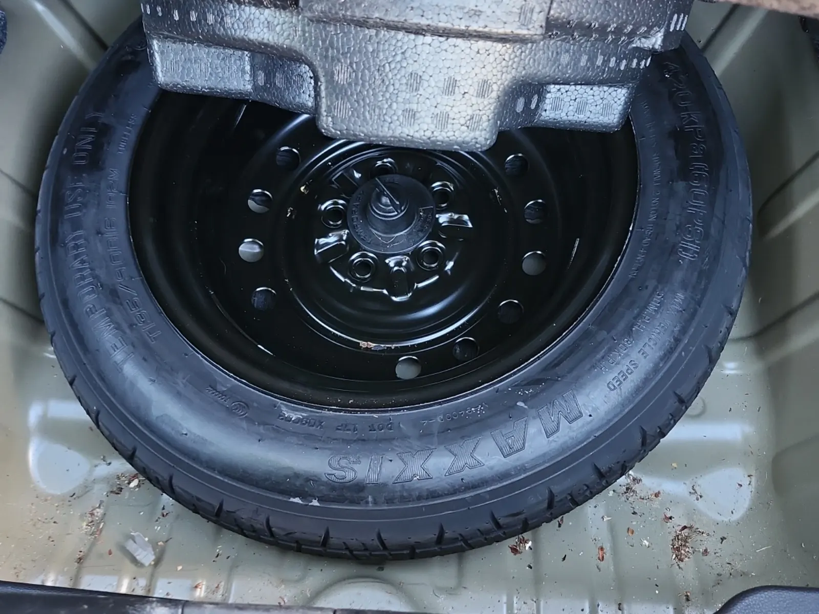 Spare Tire & Wheel Photo