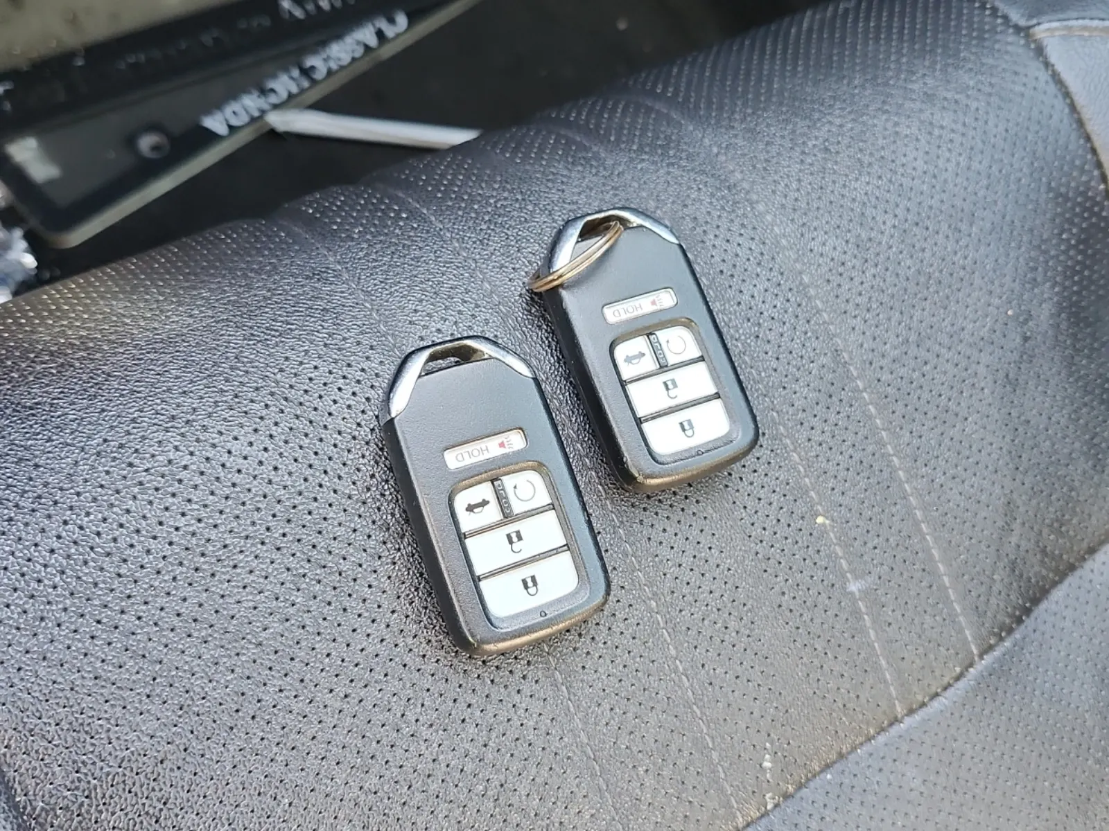 Keys/Fobs/Manual Photo