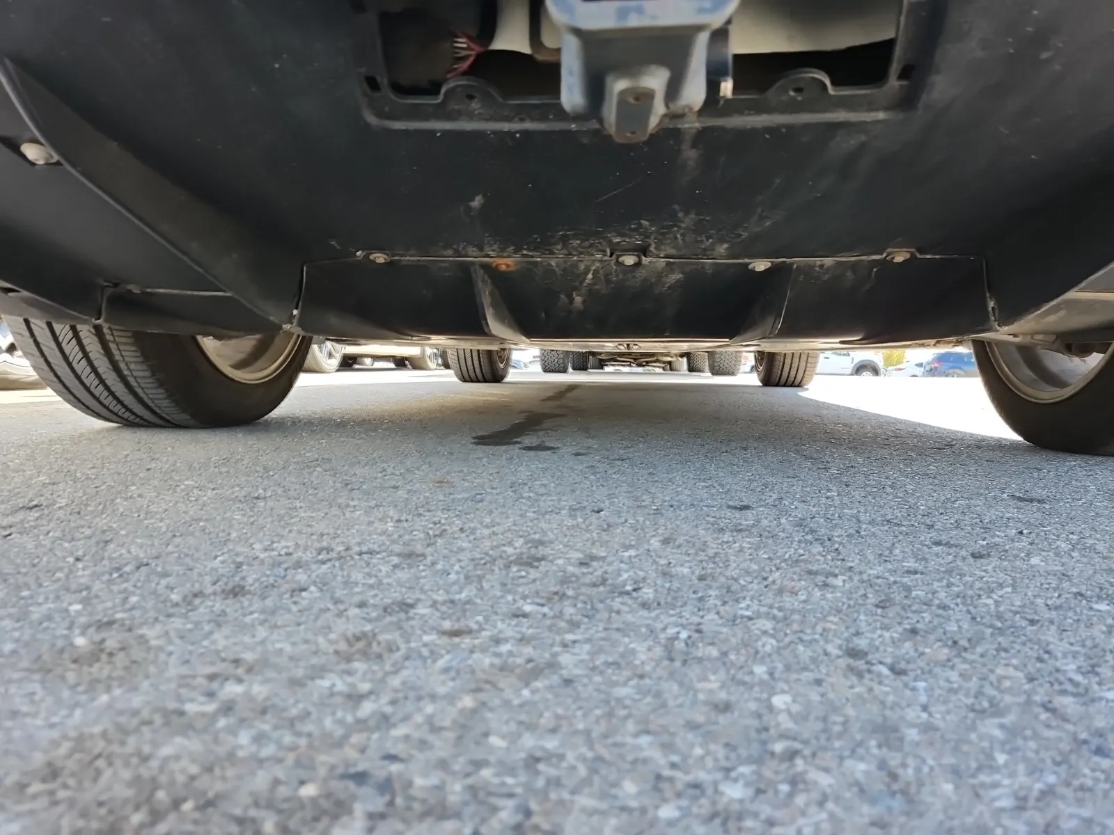 Undercarriage - Rear Photo