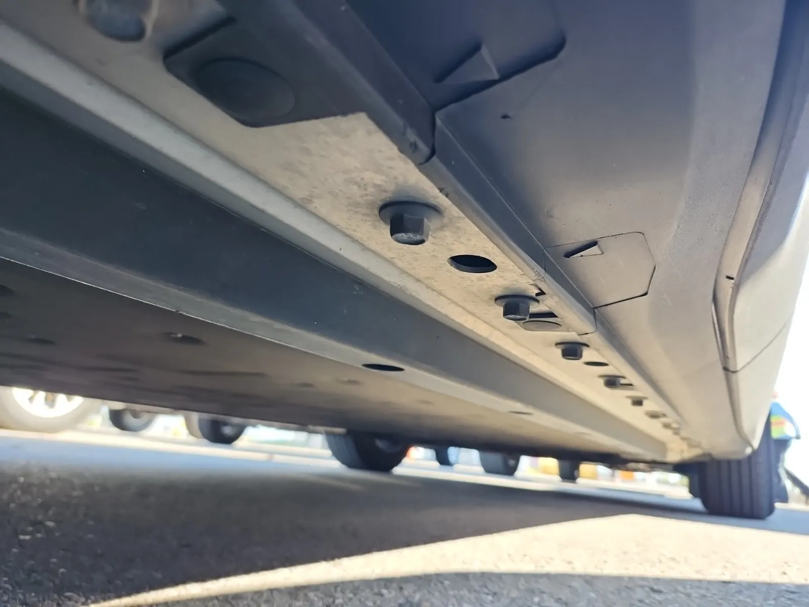 Undercarriage - Passenger Photo