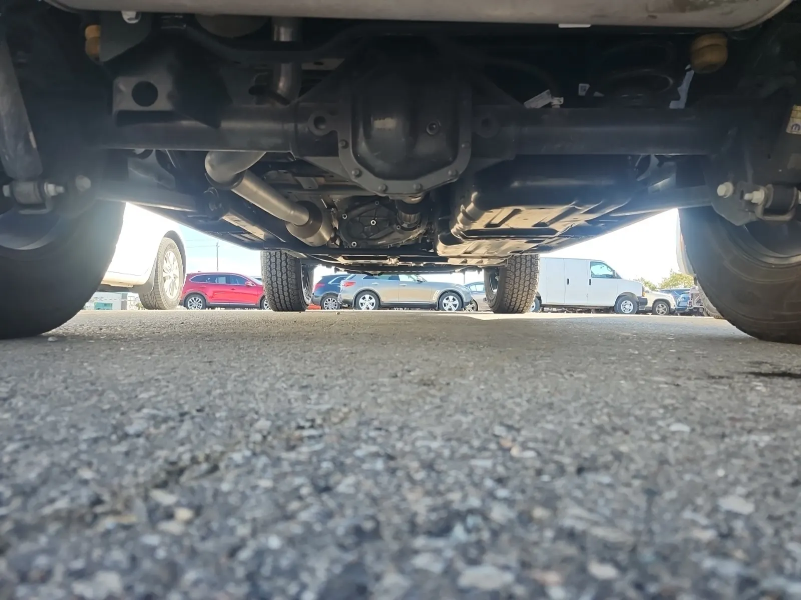 Undercarriage - Rear Photo