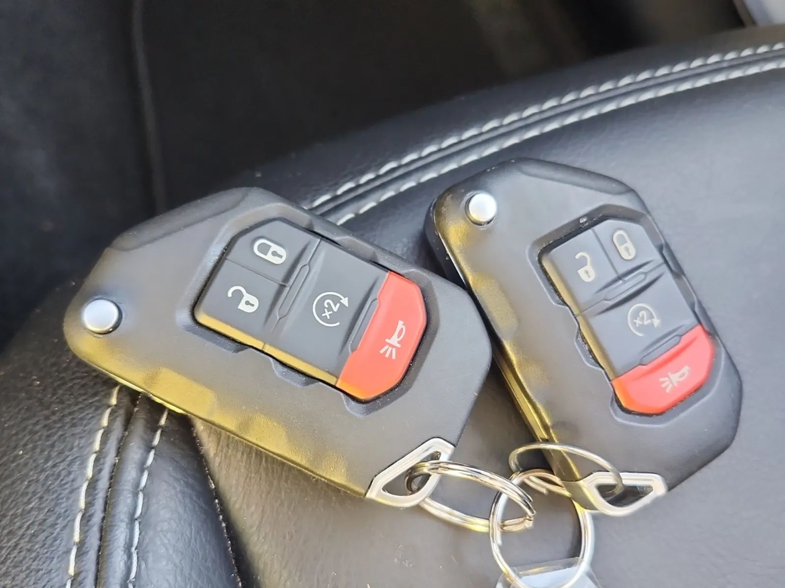 Keys/Fobs/Manual Photo