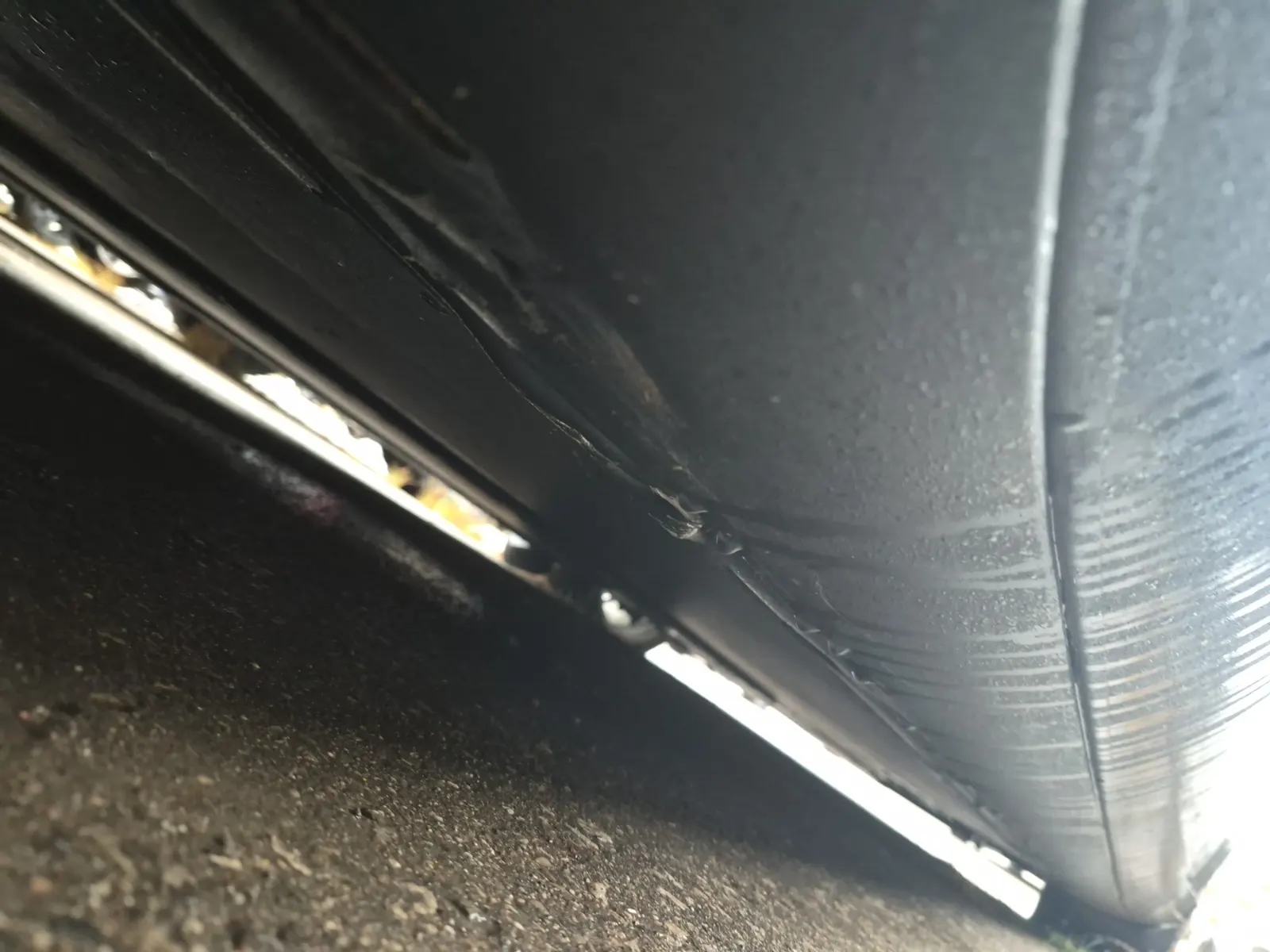 Undercarriage - Passenger Photo
