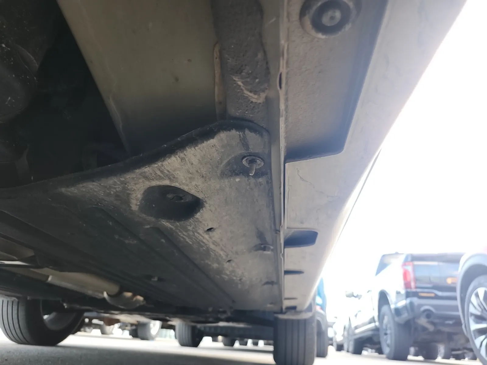 Undercarriage - Passenger Photo