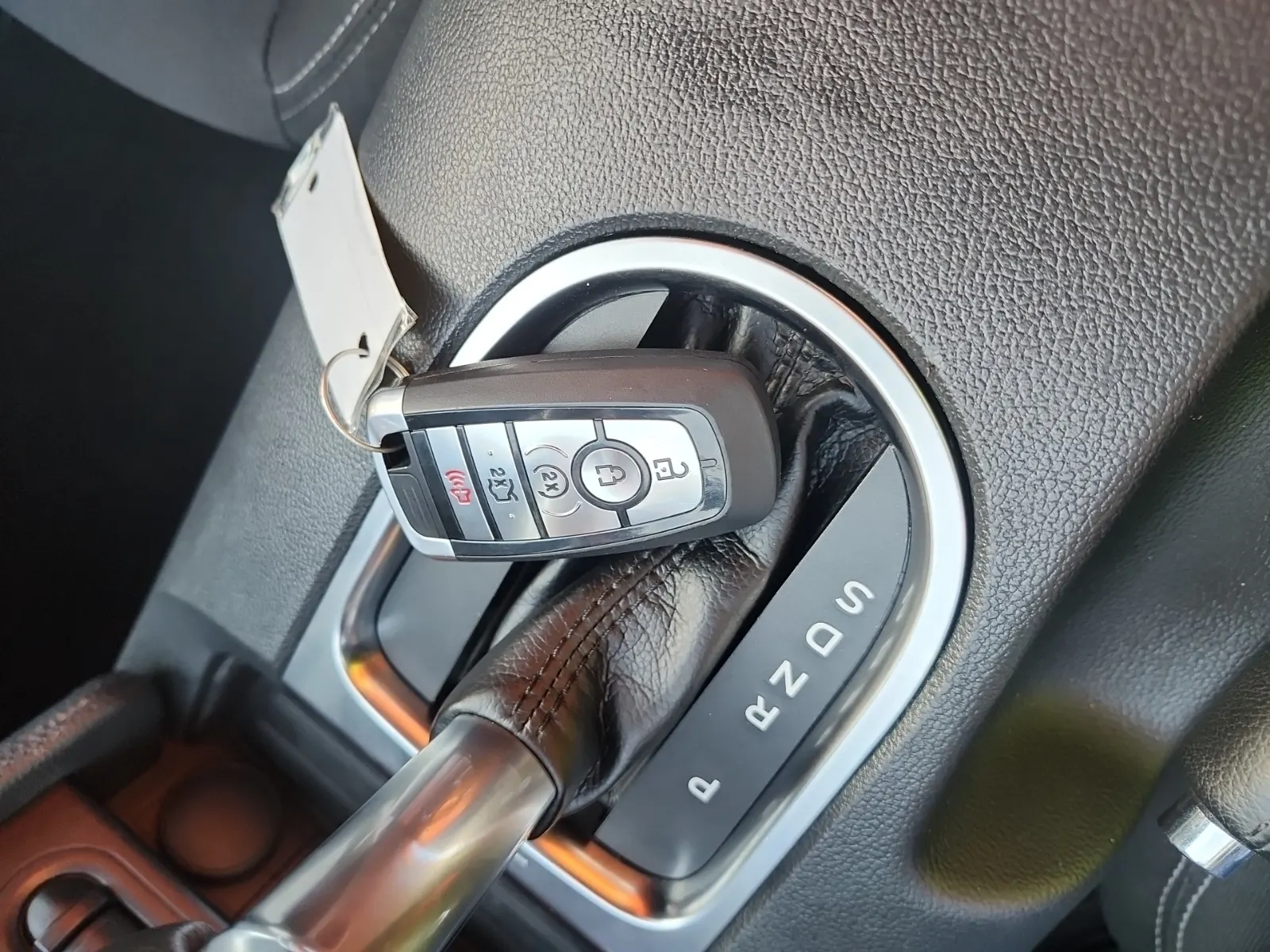 Keys/Fobs/Manual Photo