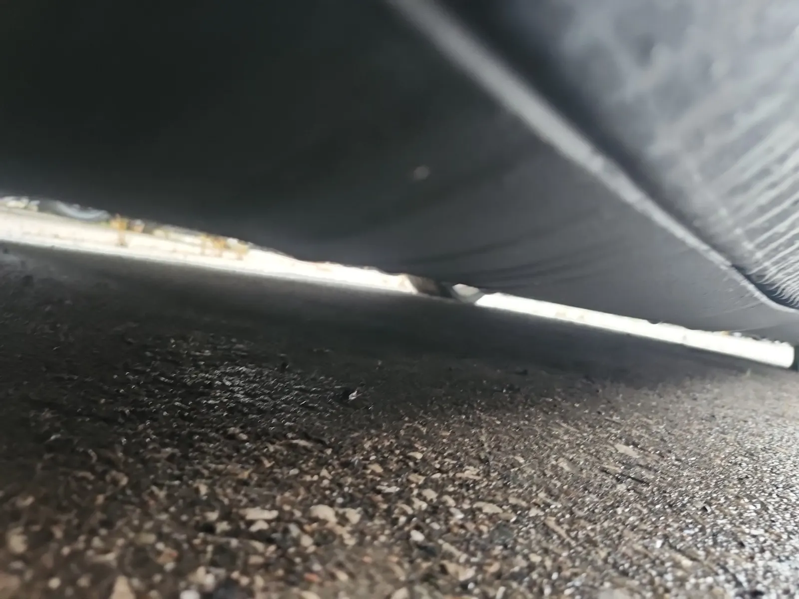 Undercarriage - Driver Photo