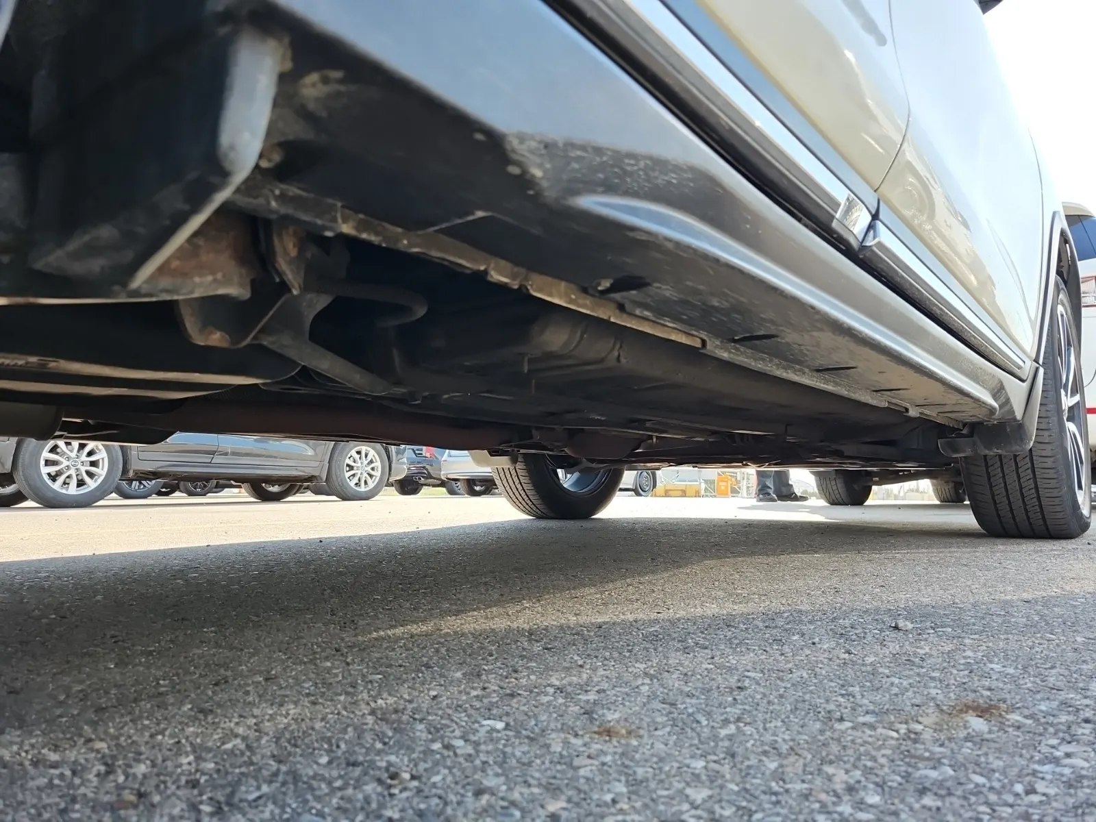 Undercarriage - Passenger Photo