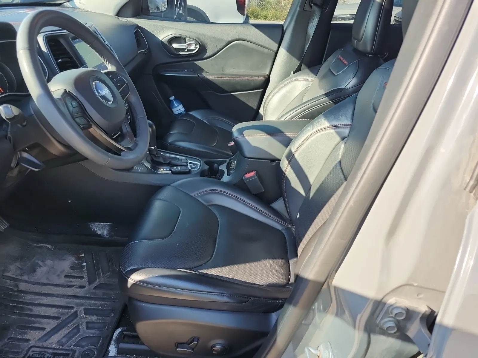 Front Interior Photo