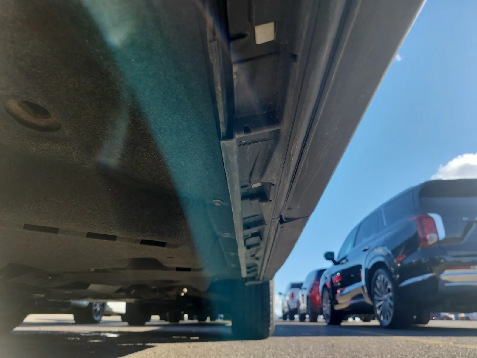 Undercarriage - Passenger Photo