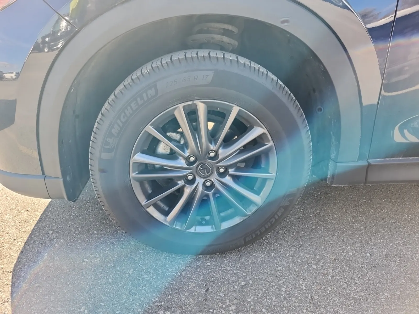 Front driver wheel/tire photo