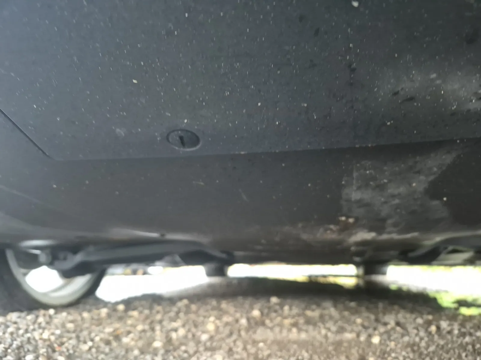 Undercarriage - Rear Photo