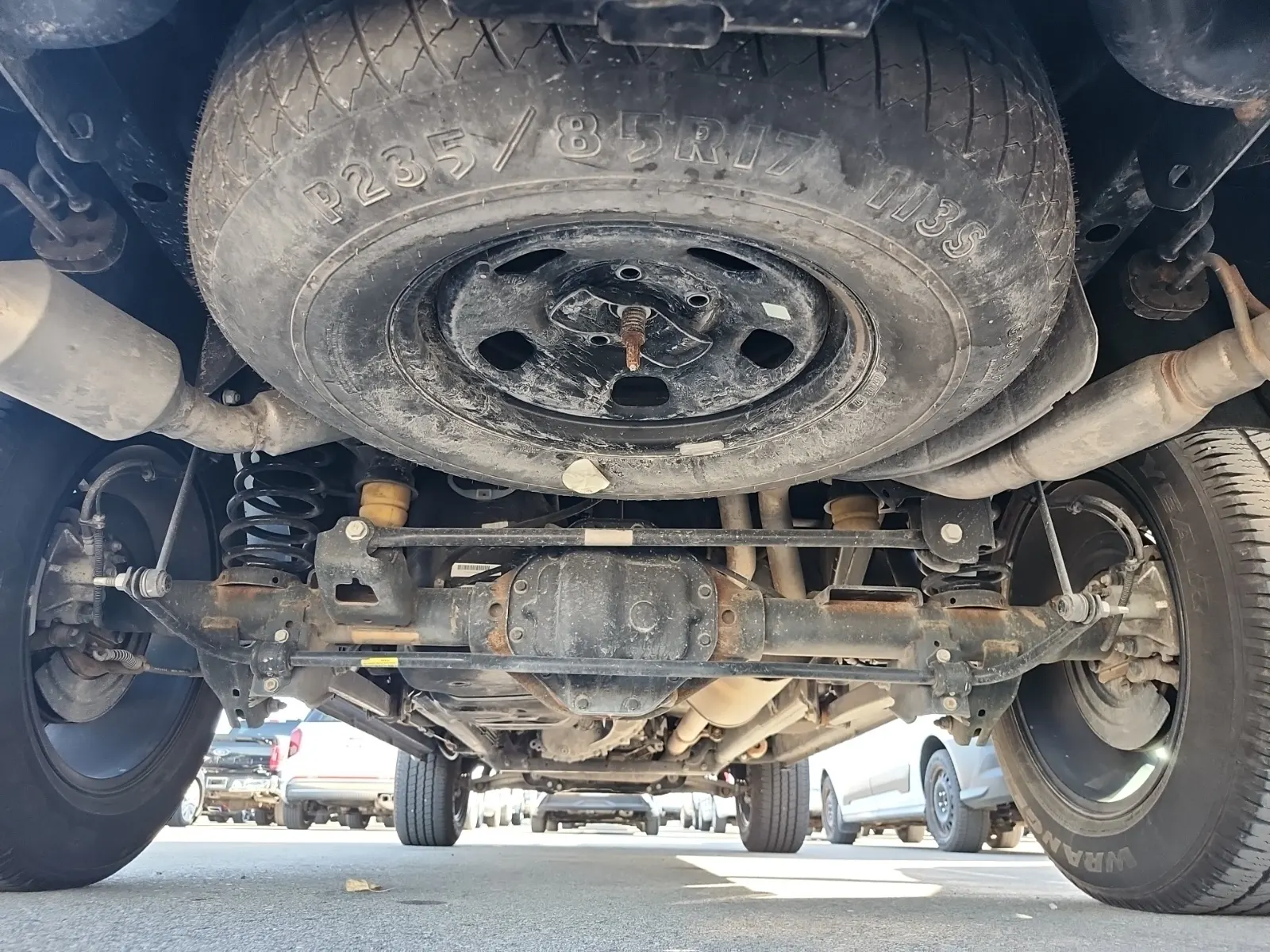Undercarriage - Rear Photo