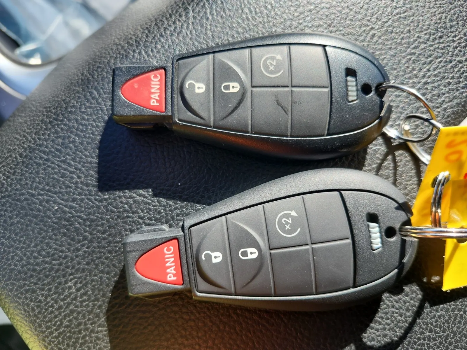 Keys/Fobs/Manual Photo