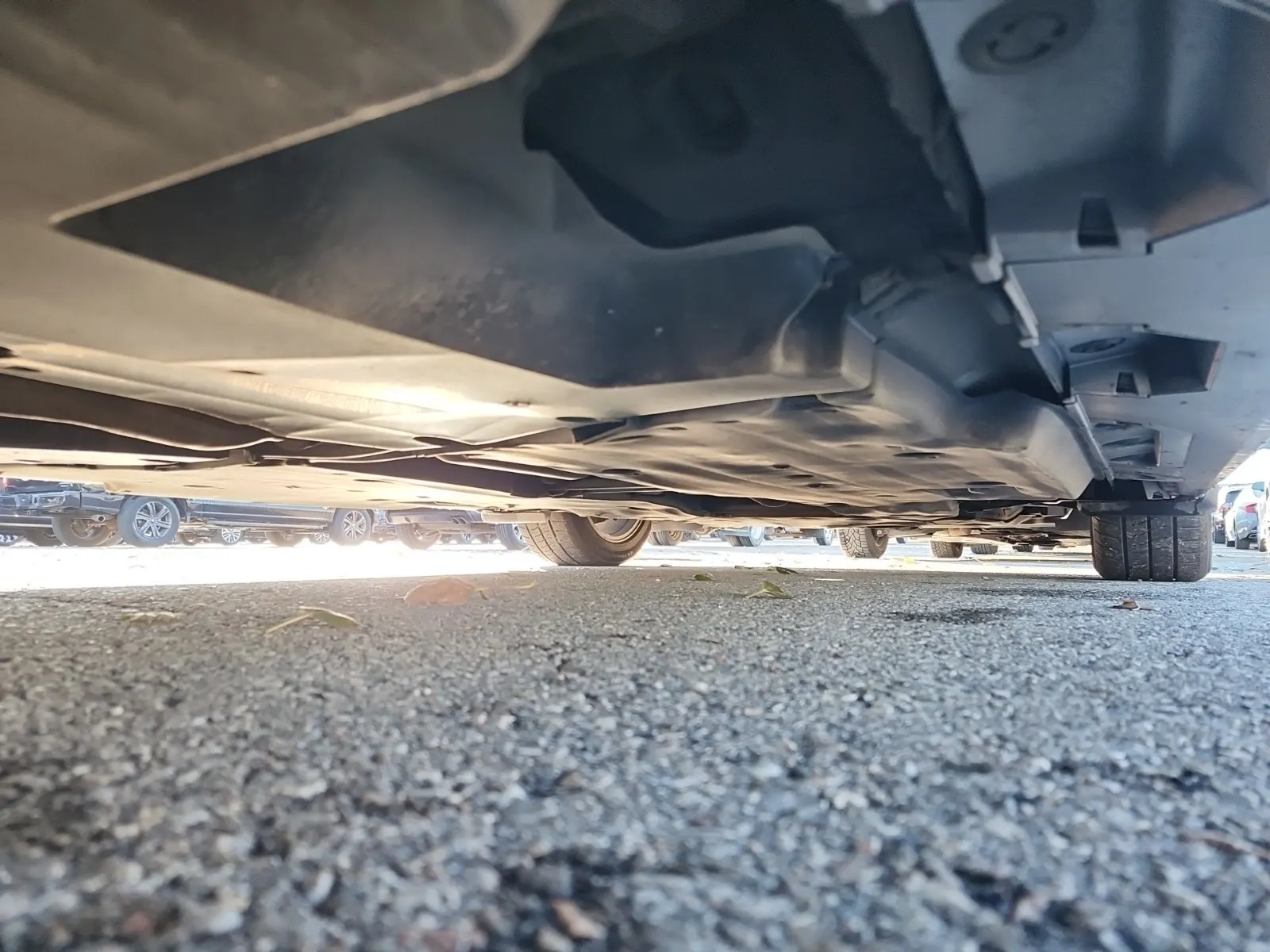 Undercarriage - Passenger Photo