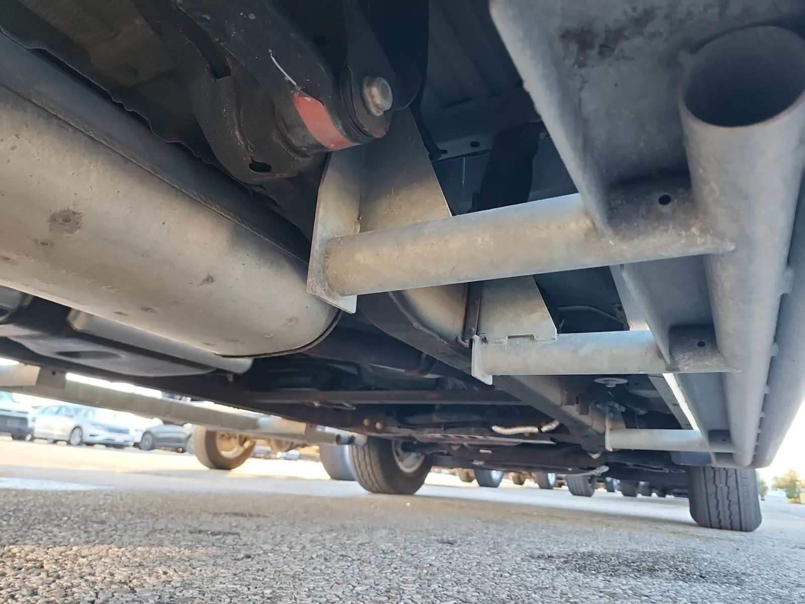 Undercarriage - Passenger Photo