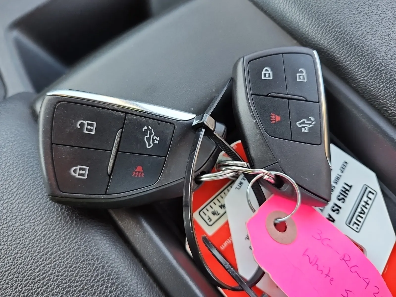 Keys/Fobs/Manual Photo