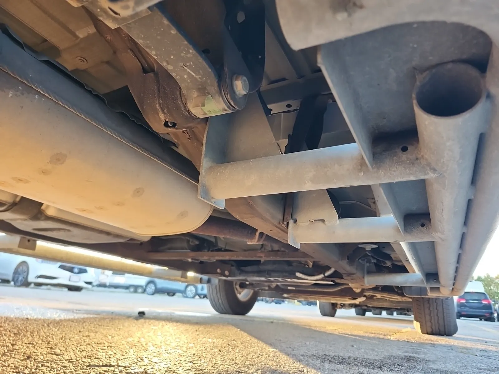 Undercarriage - Passenger Photo