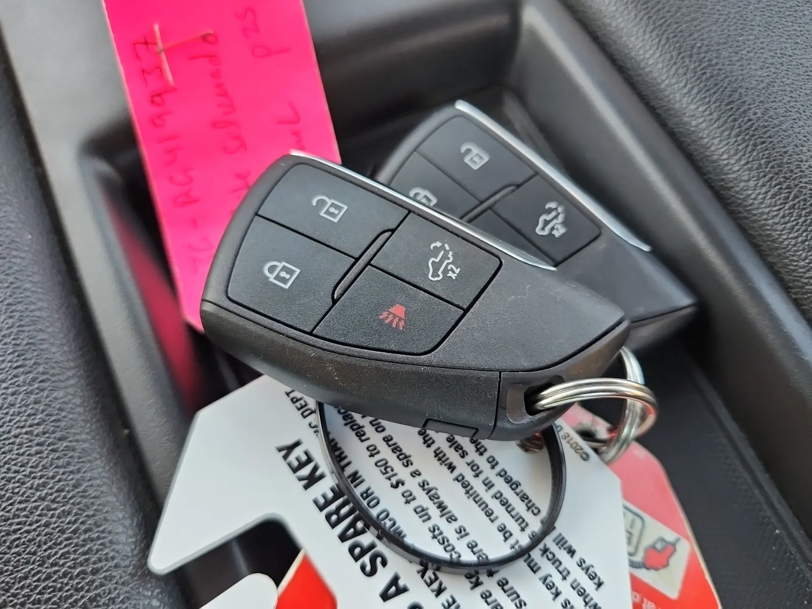 Keys/Fobs/Manual Photo