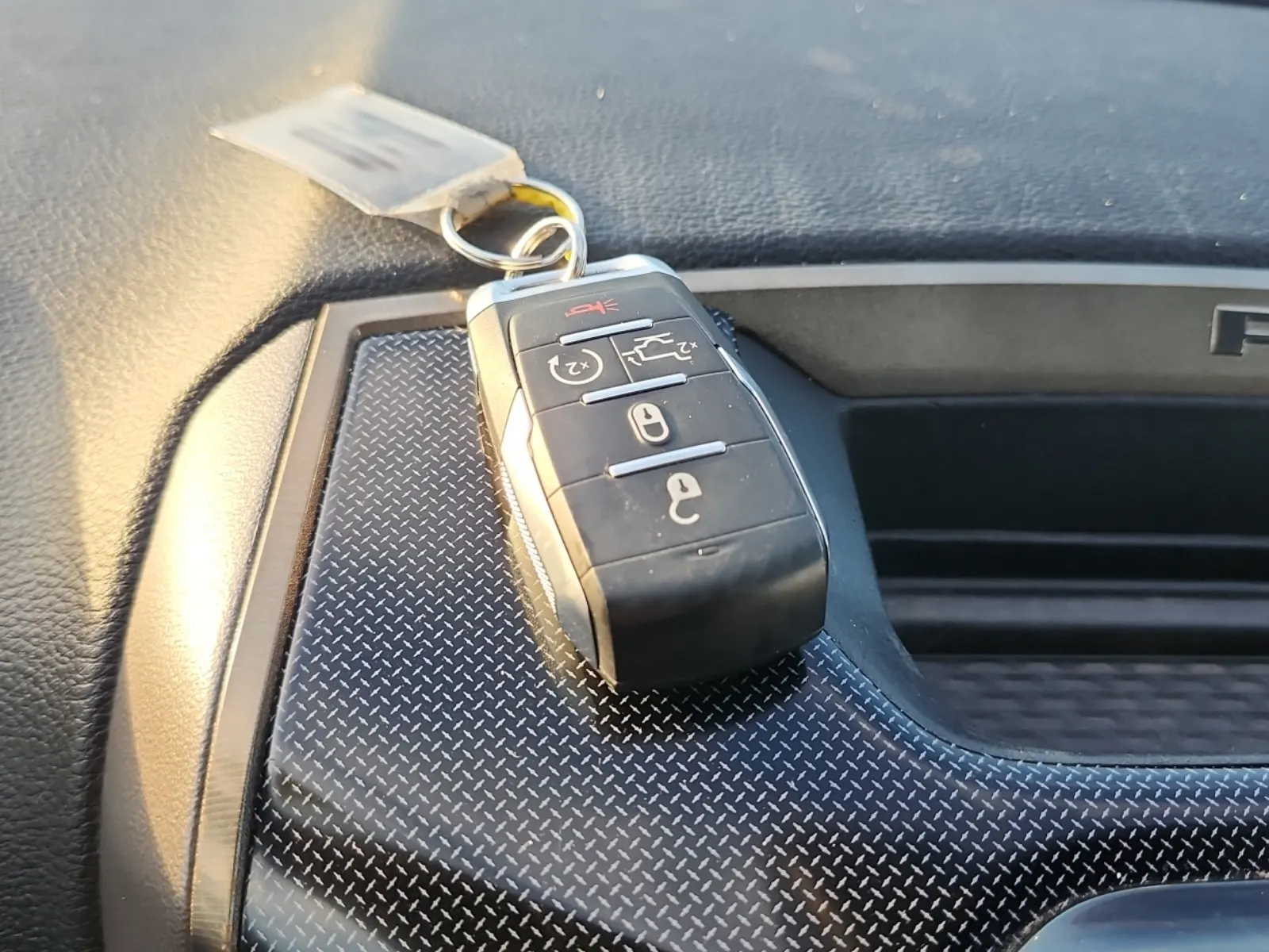 Keys/Fobs/Manual Photo