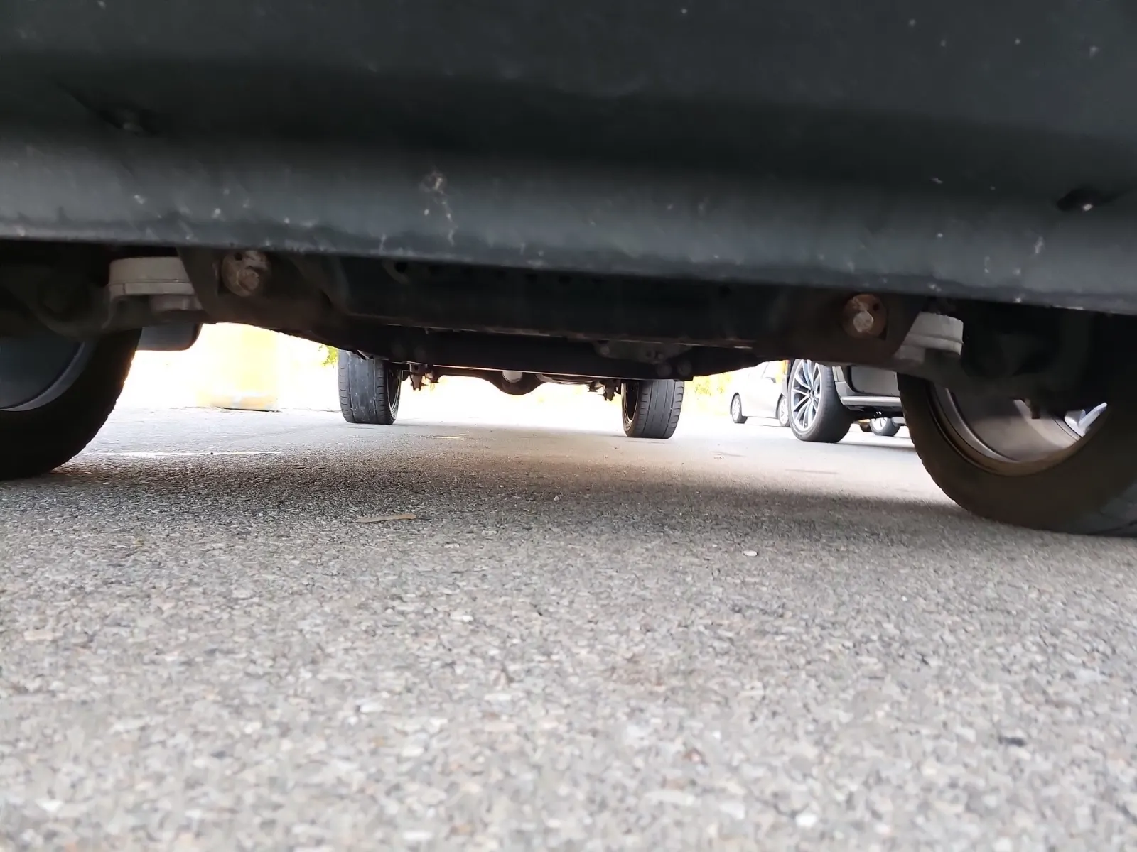 Undercarriage - Front Photo