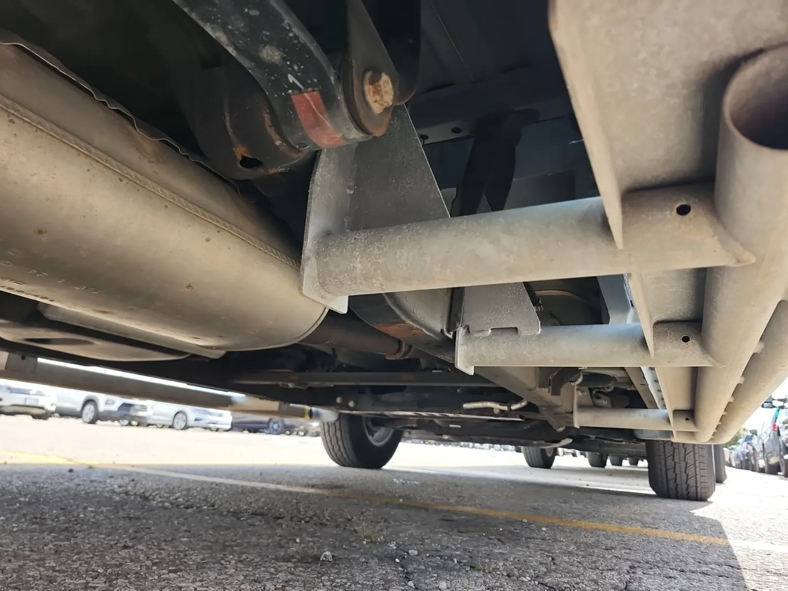 Undercarriage - Passenger Photo