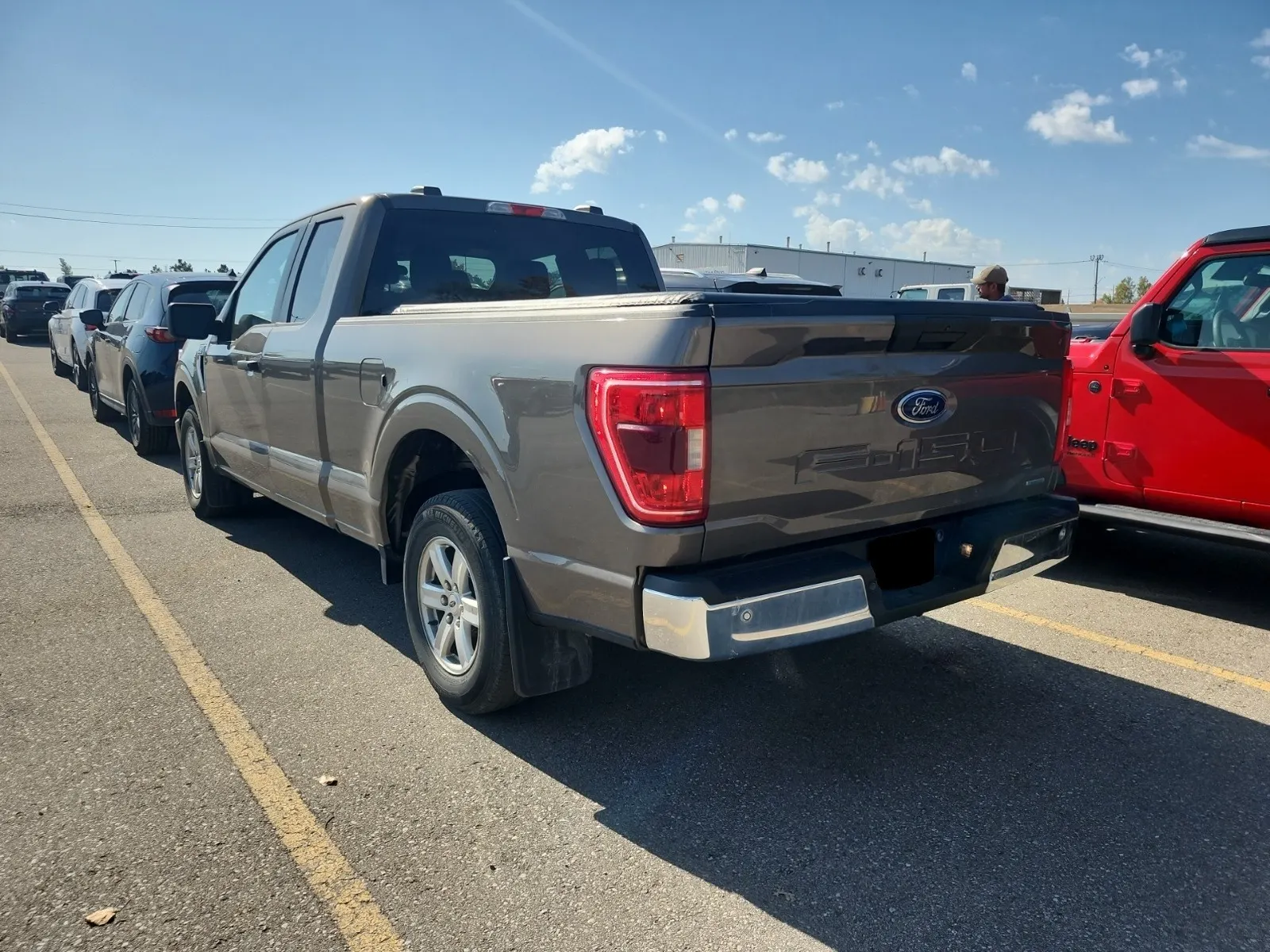 Driver Rear 3/4 Photo