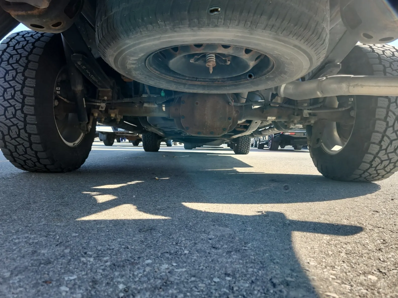 Undercarriage - Rear Photo