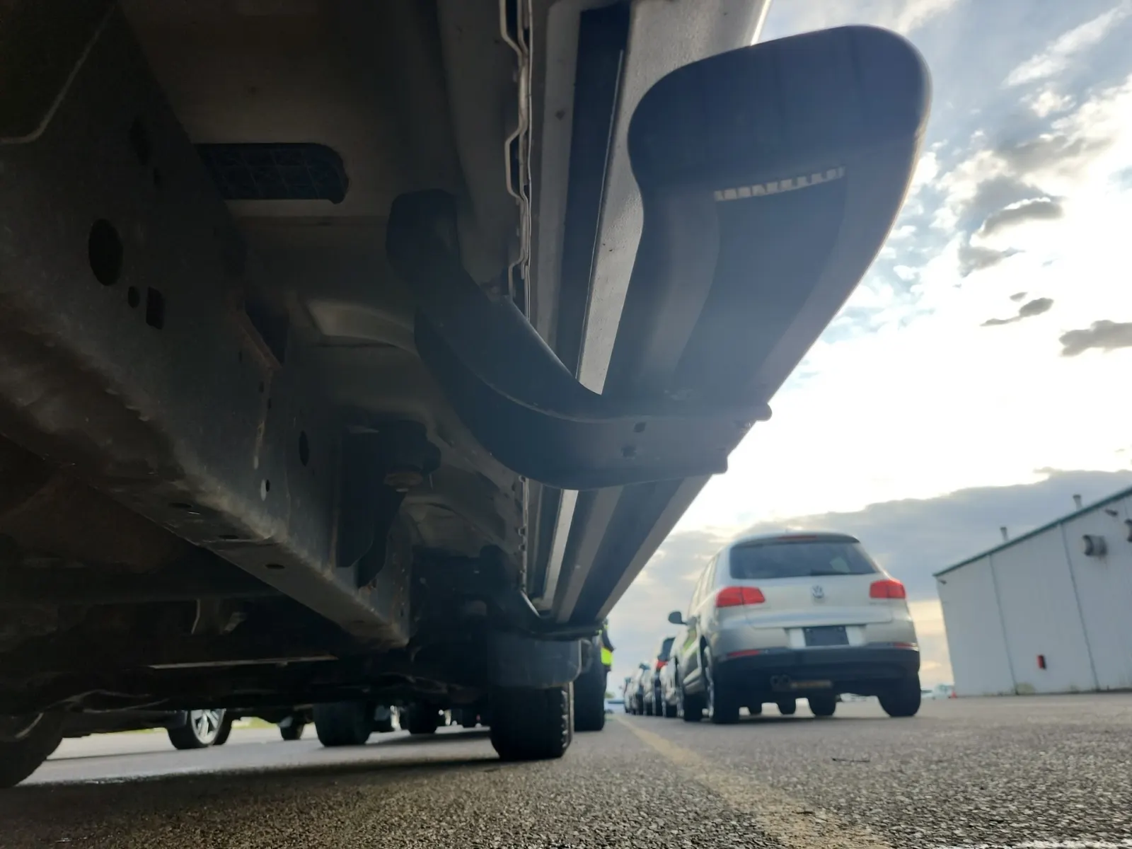 Undercarriage - Passenger Photo