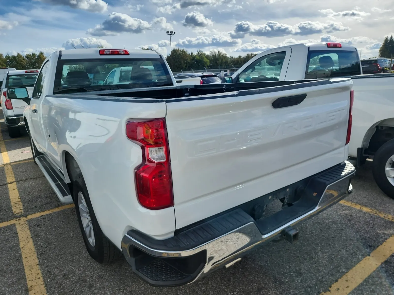 Driver Rear 3/4 Photo