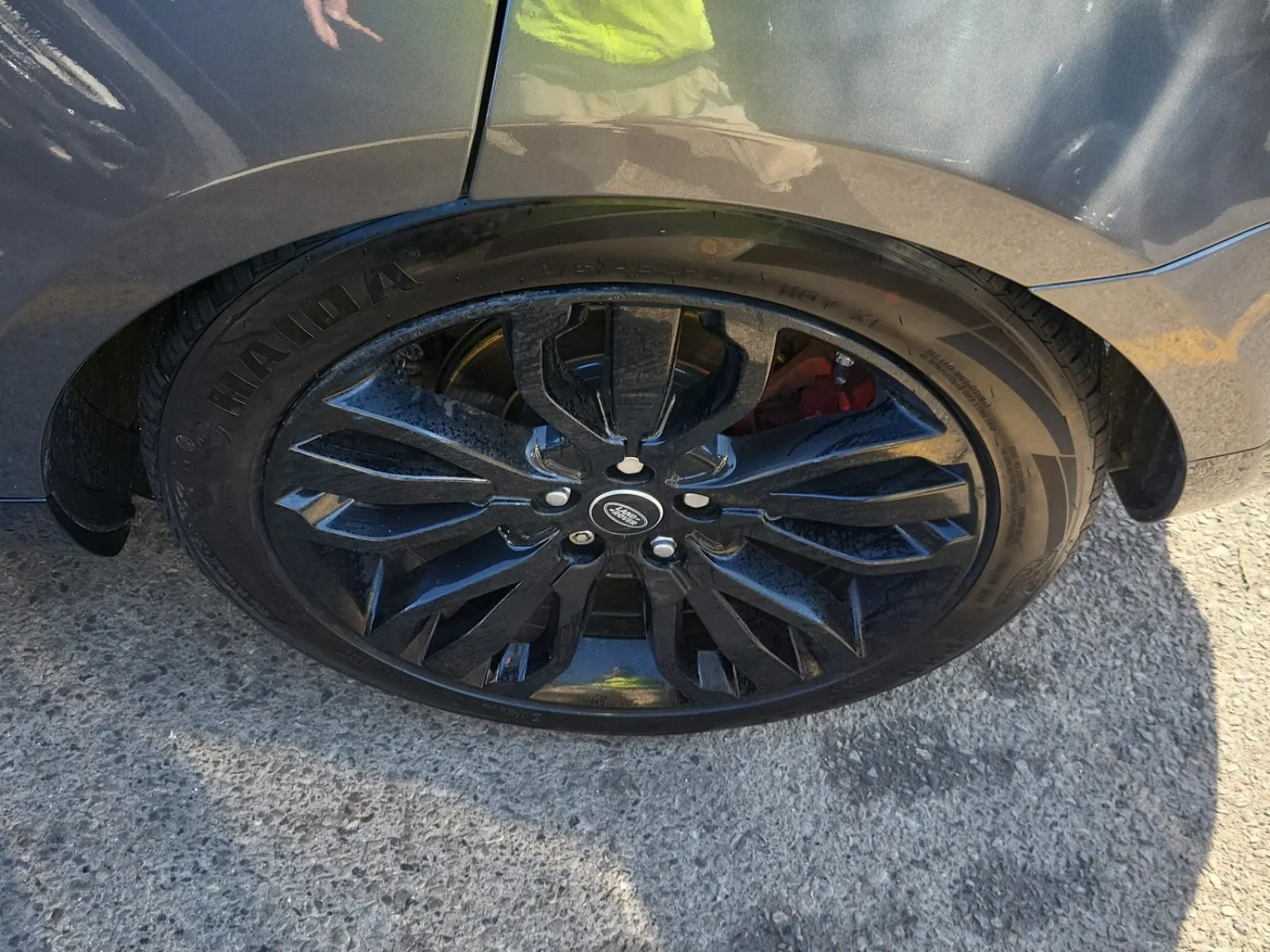 Left Rear Wheel/Tire Photo