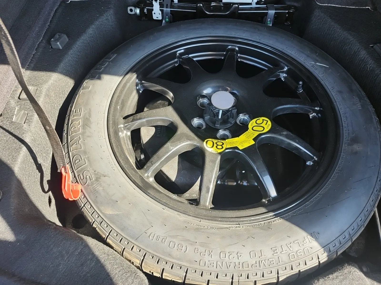 Spare Tire & Wheel Photo